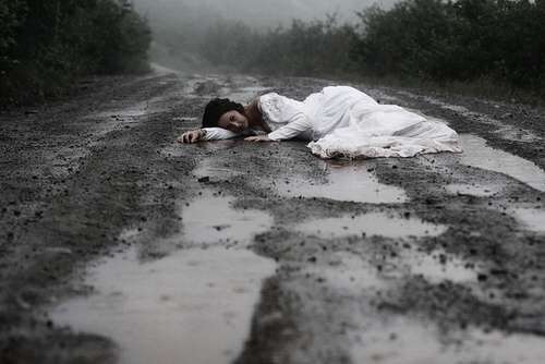 alone-sad-girl-on-rain-road-lovesove