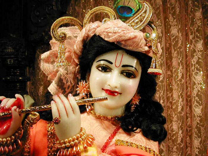 Why Lord Krishna Likes His Flute?