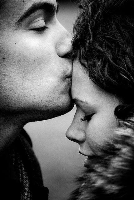 lovely-cute-couple-kissing-forehead-lovesove