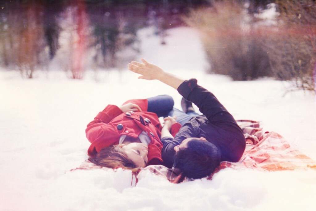 wallpaper love couple snow snowflakes trees winter lovesove, wallpapers